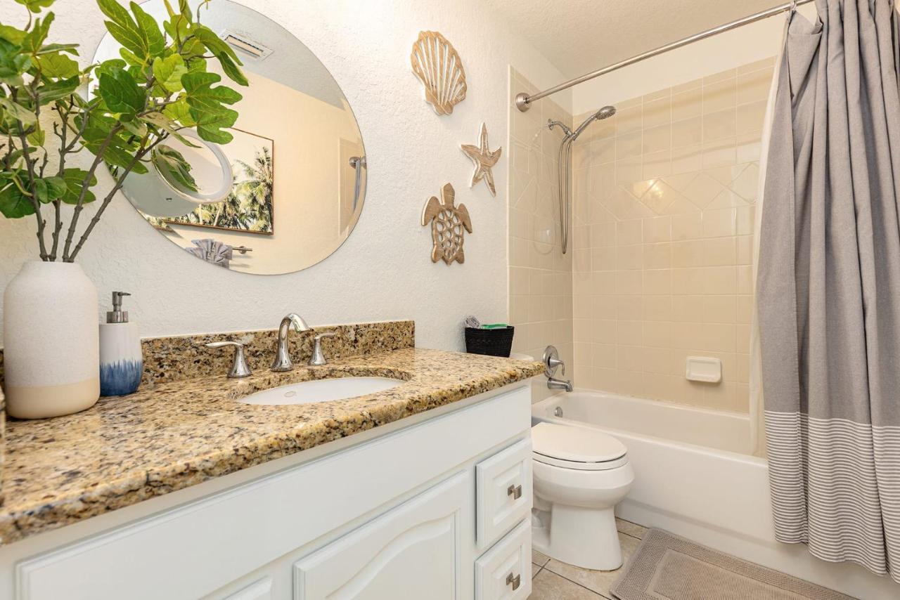 Heat Of Siesta Village Walk To Beach W Heated Pool Siesta Key Exterior foto