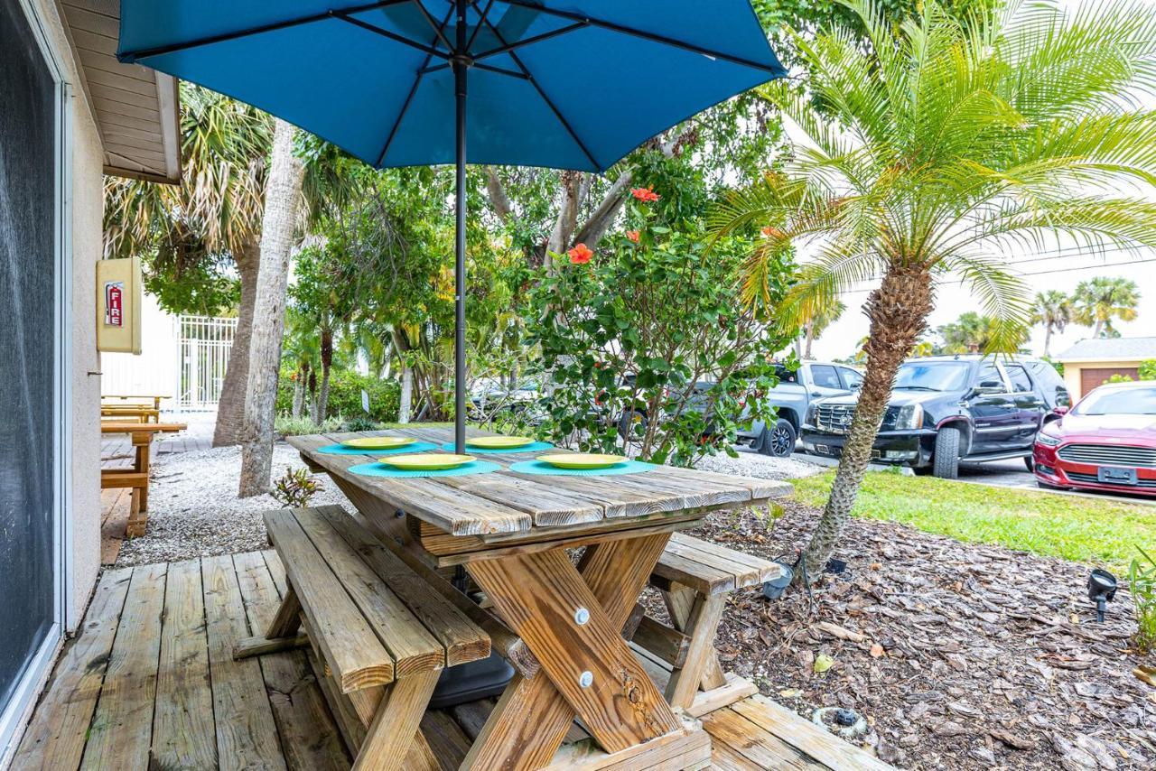 Heat Of Siesta Village Walk To Beach W Heated Pool Siesta Key Exterior foto